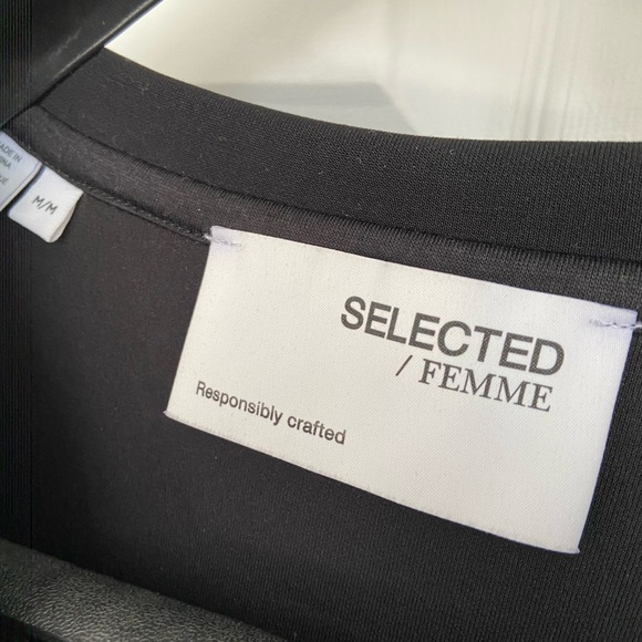 casual yet classy top - Picture 3 of 4